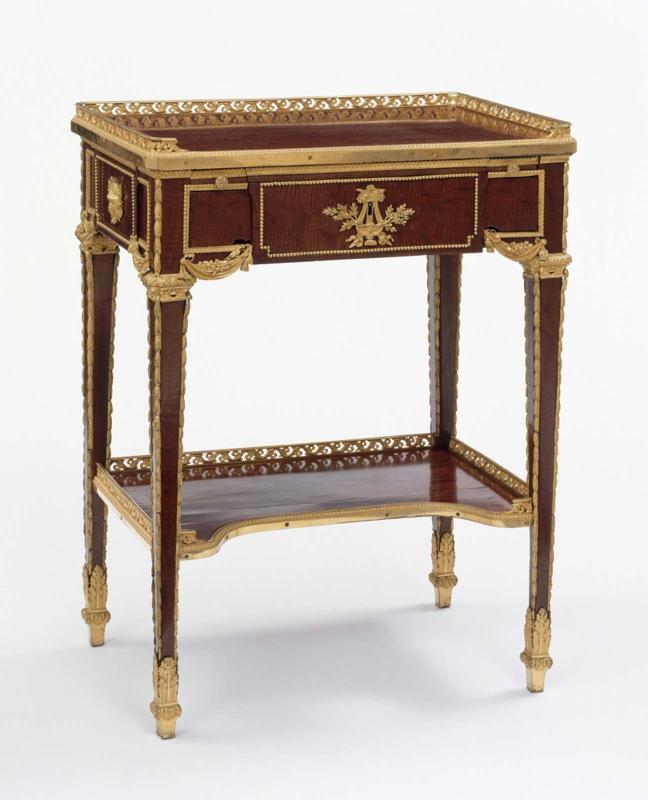 Writing table