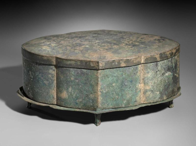Casket with stand