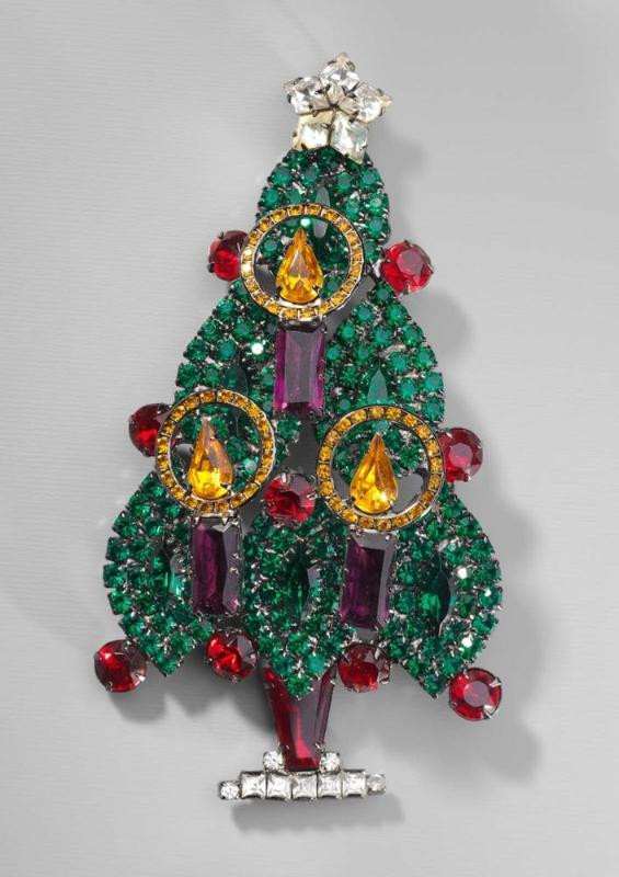 Christmas tree brooch