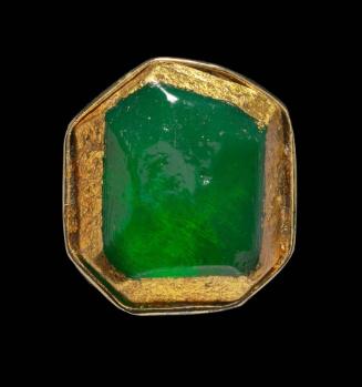 Jewelry suite in five parts (necklace and two pairs of earrings)