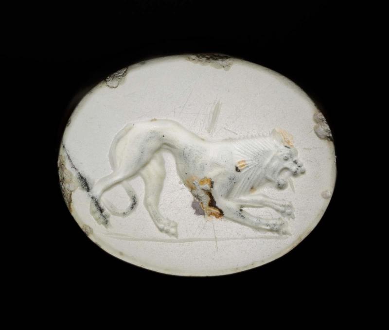 Scaraboid gem with a lion