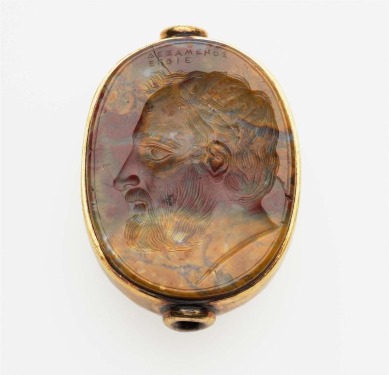 Scaraboid gem with a head of a bearded man