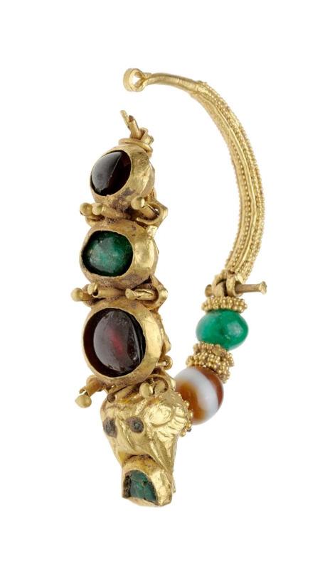 Hoop earring with lynx's head and colored stones