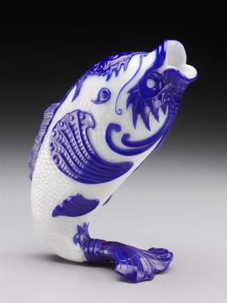 Fish shaped vase with rouge box with cover