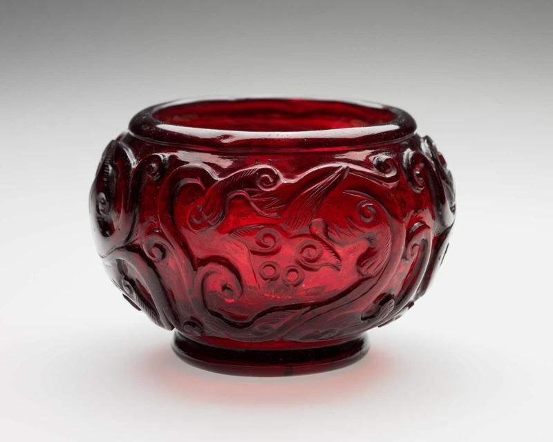 Small bowl with carved dragon motifs in relief