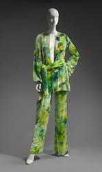 Tie-dyed ensemble
