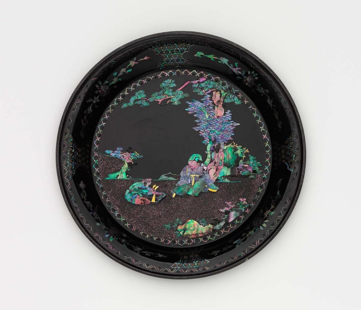 Circular dish