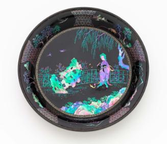 Lacquer with inlaid mother-of-pearl dish