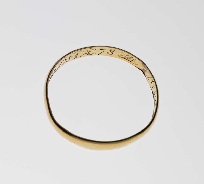 Mourning ring