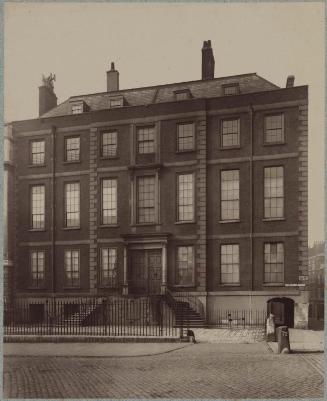 Lincoln's Inn Fields-Newcastle House