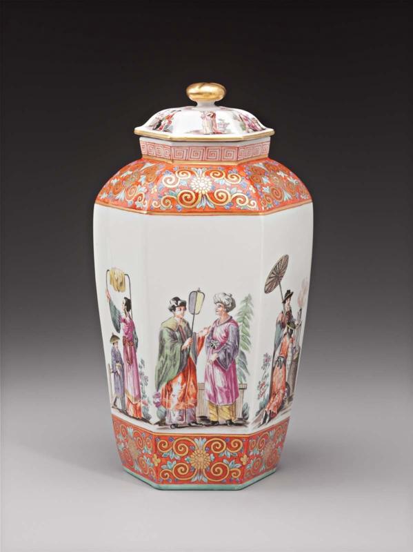 Lidded vase