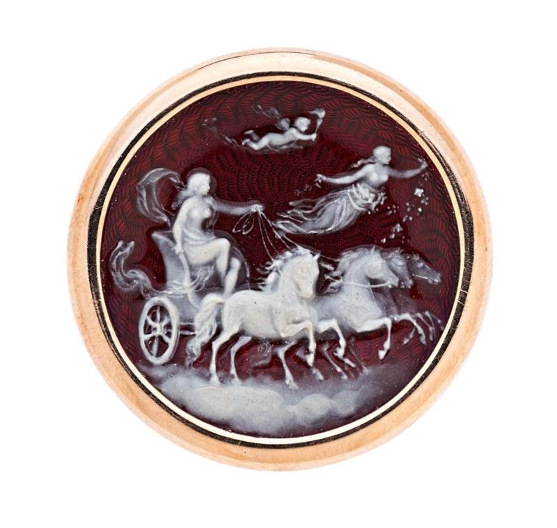 Brooch/pendant featuring Aurora driving a biga (chariot)