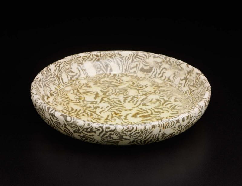 Marbleized shallow bowl