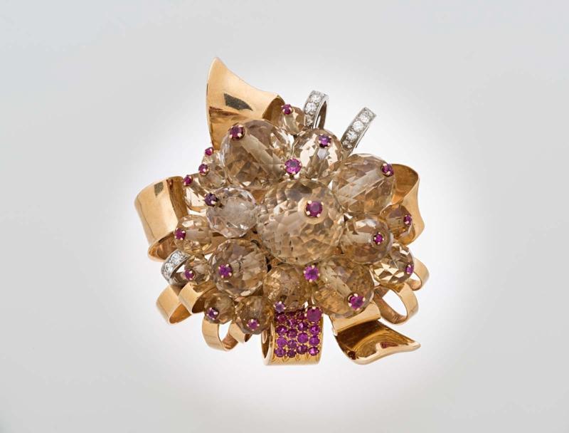 Reflection brooch