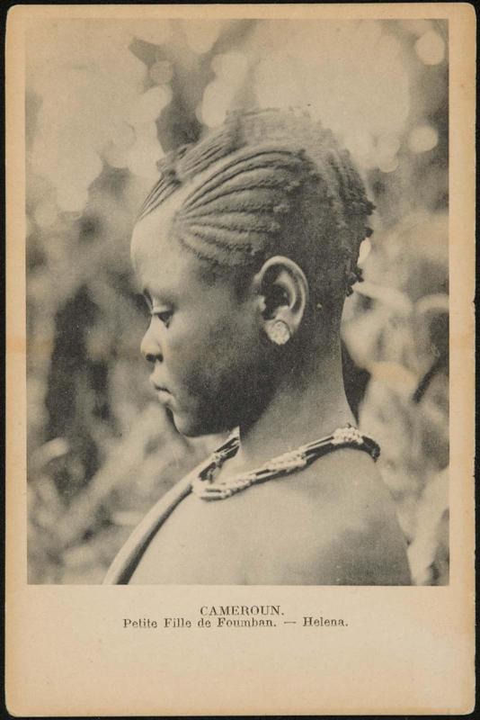 CAMEROUN. Petite Fille de Foumban, - Helena.