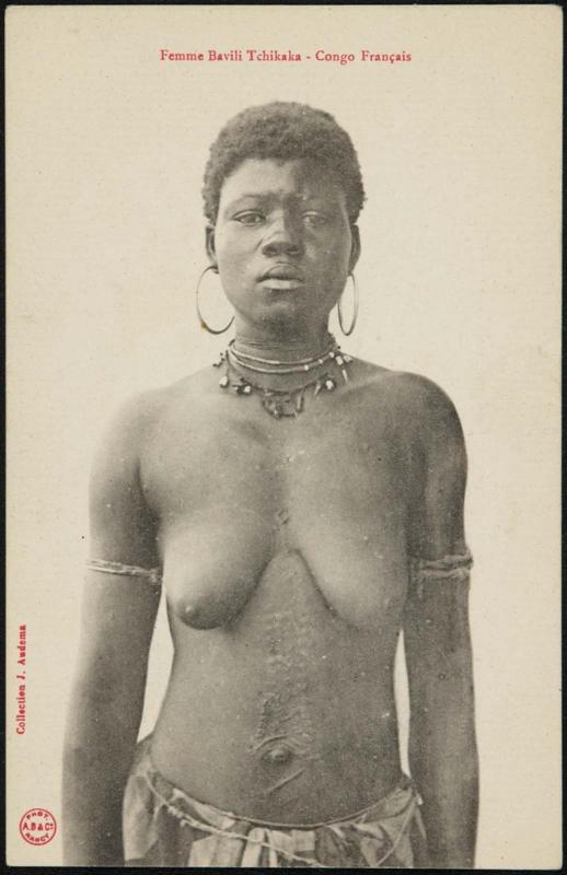 Femme Bavili Tchikaka - Congo Français