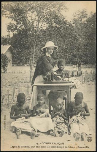 CONGO FRANÇAIS. Leçon de coutre, par une Soeur de Saint-Joseph de Cluny - Brazzaville