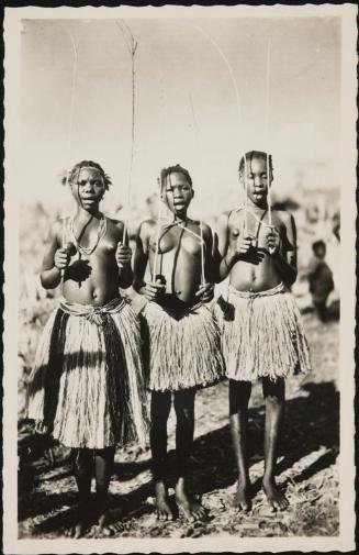 Danses de fin d'initiation de l'Excision