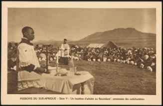 Un baptême d'adultes au Basutoland : prostration des catéchumènes.