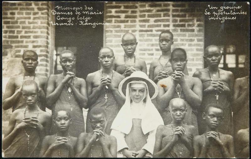 Un groupe de postulantes indigènes