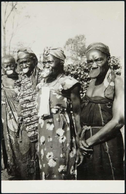 Femmes à plateaux - Bunia (Ituri)