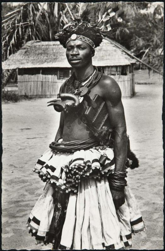 MWEKA (Congo Belge); Jeune Homme bakuba