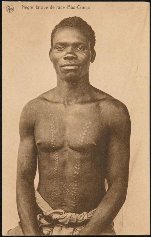 Nègre tatoué de race Bas-Congo.