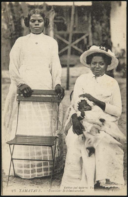 TAMATAVE. - Femmes Betsimisarakas.