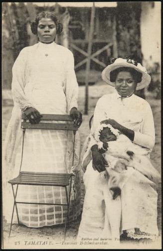 TAMATAVE. - Femmes Betsimisarakas.