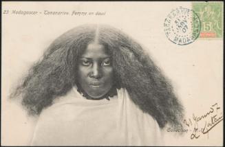 Madagascar - Tananarive. Femme en deuil