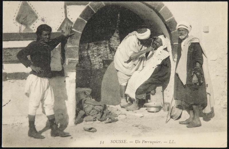SOUSSE. - Un Perruquier. - LL