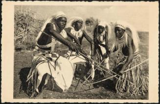 Danseurs Intores du Ruanda-Urundi.