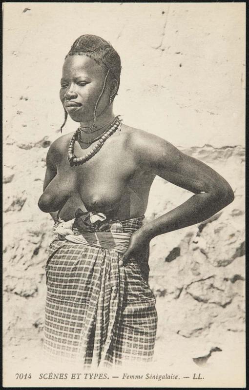 SCENES & TYPES. - Femme Sénégalaise. - LL.