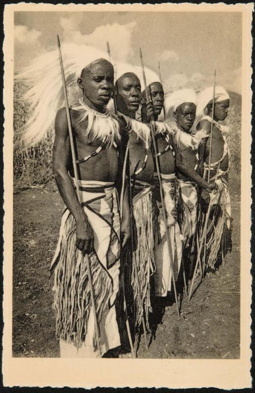 Un groupe d'Intores de l'Urundi.