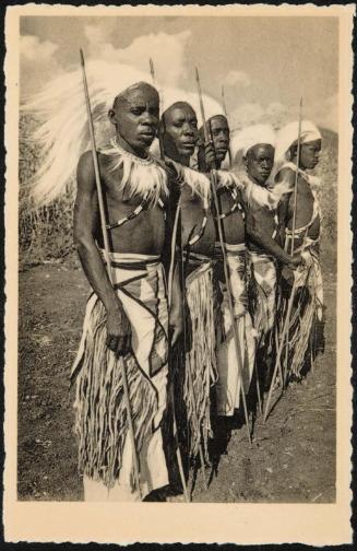 Un groupe d'Intores de l'Urundi.