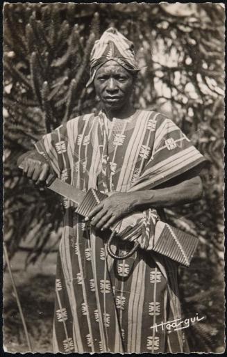 Cameroun. Bamiléké en costume de parade