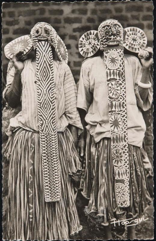 Caméroun. Danseurs Bamilékés