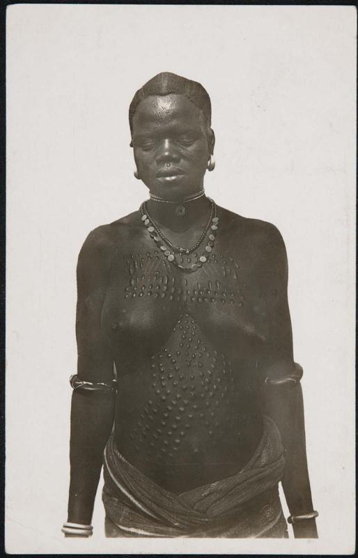 A.O.F. Hte VOLTA. Femme Mossi, Tatouages Mossi