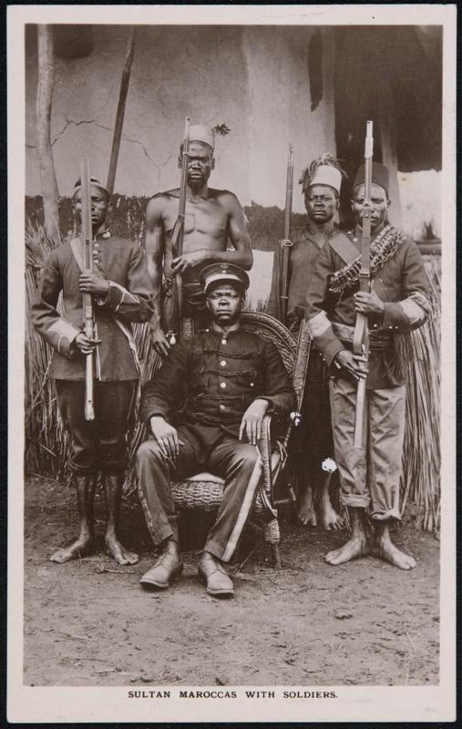 SULTAN MAROCCAS WITH SOLDIERS.
