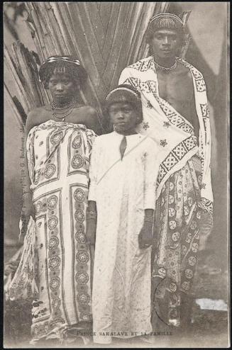PRINCE SAKALAVE ET SA FAMILLE