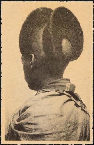 B. 4. - Ruanda. Type de coiffure d'un mututsi.