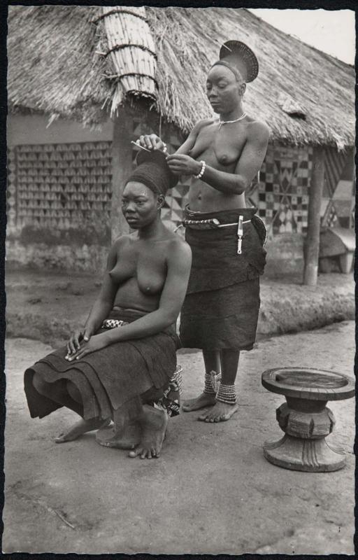 CONGO BELGE. Province Orientale. Femmes Mangbetu