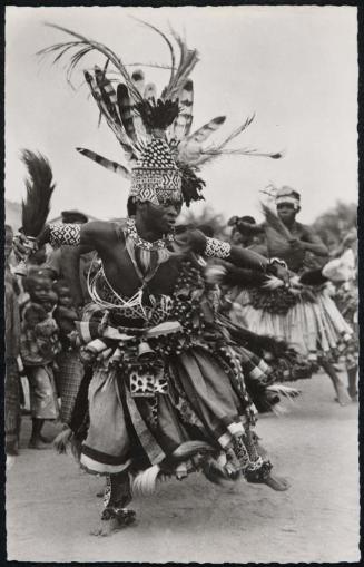 MWEKA (Congo Belge). Notable Bakuba dansant