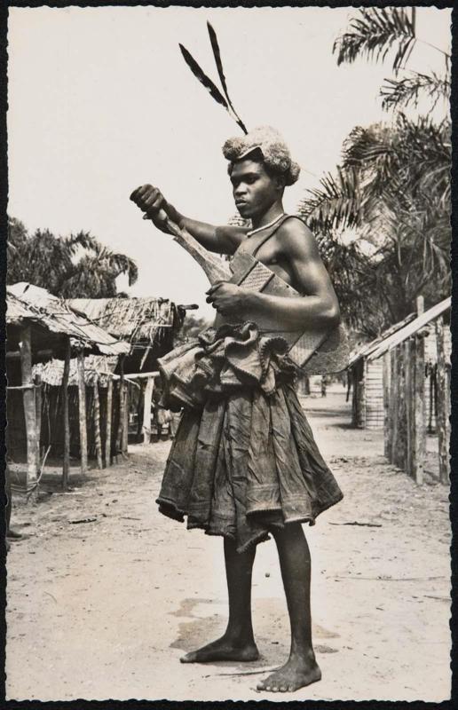 MWEKA (Congo Belge). Jeune Homme Bakuba