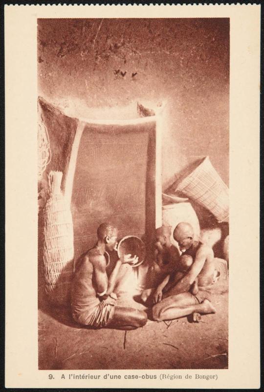 A l'intérieur d'une case-obus (Région de Bongor)