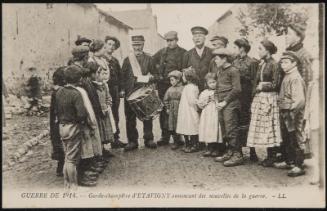Guerre de 1914 - Garde-champétre d'Etavigny annoncant des nouvelles de la guerre. - LL