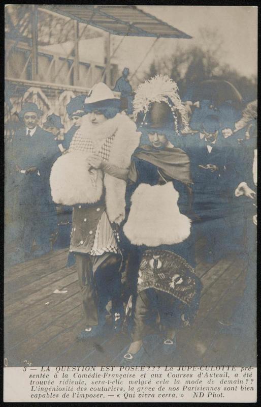 La Jupe-Culotte présentée à la Comédie-Française et aux Courses d'Auteuil, a été trouvée, ridicule, sera-t-elle malgré cela la mode de demain?? L'ingéniosité des couturiers, la grace de nos Parisiennes sont bien capables de l'imposer. - « Qui vivra verra »