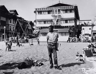 Newsboy (Muscle Beach, Santa Monica, CA)