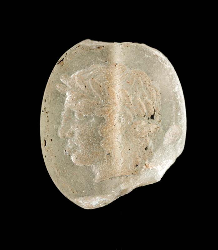 Scaraboid gem with head of youth (Apollo?)