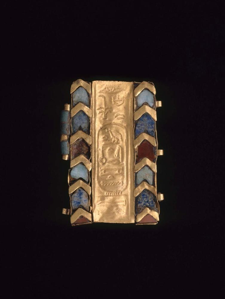 Bracelet fragment with cartouche of of Nefertari